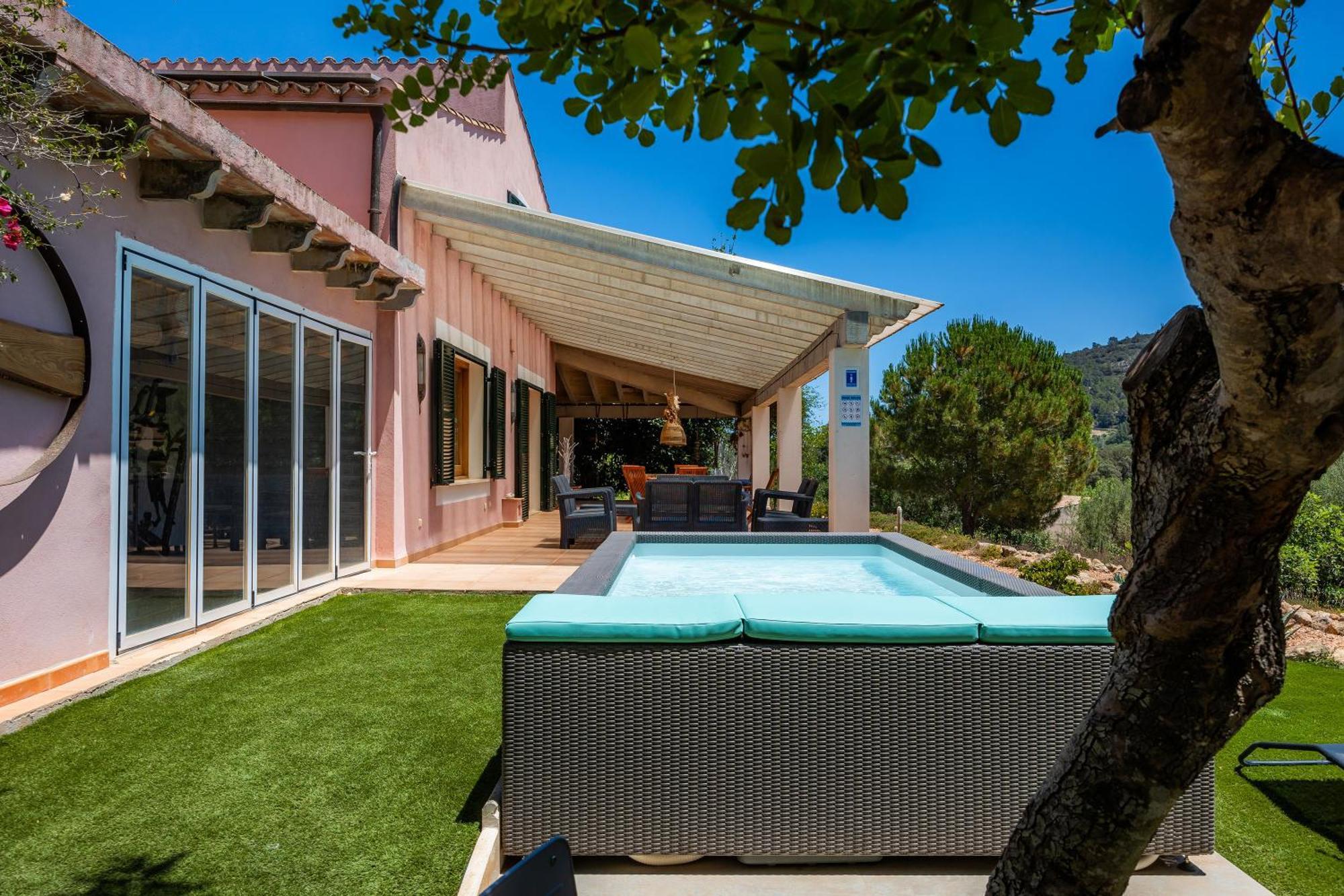 Ferienhaus Aires Del Tomir