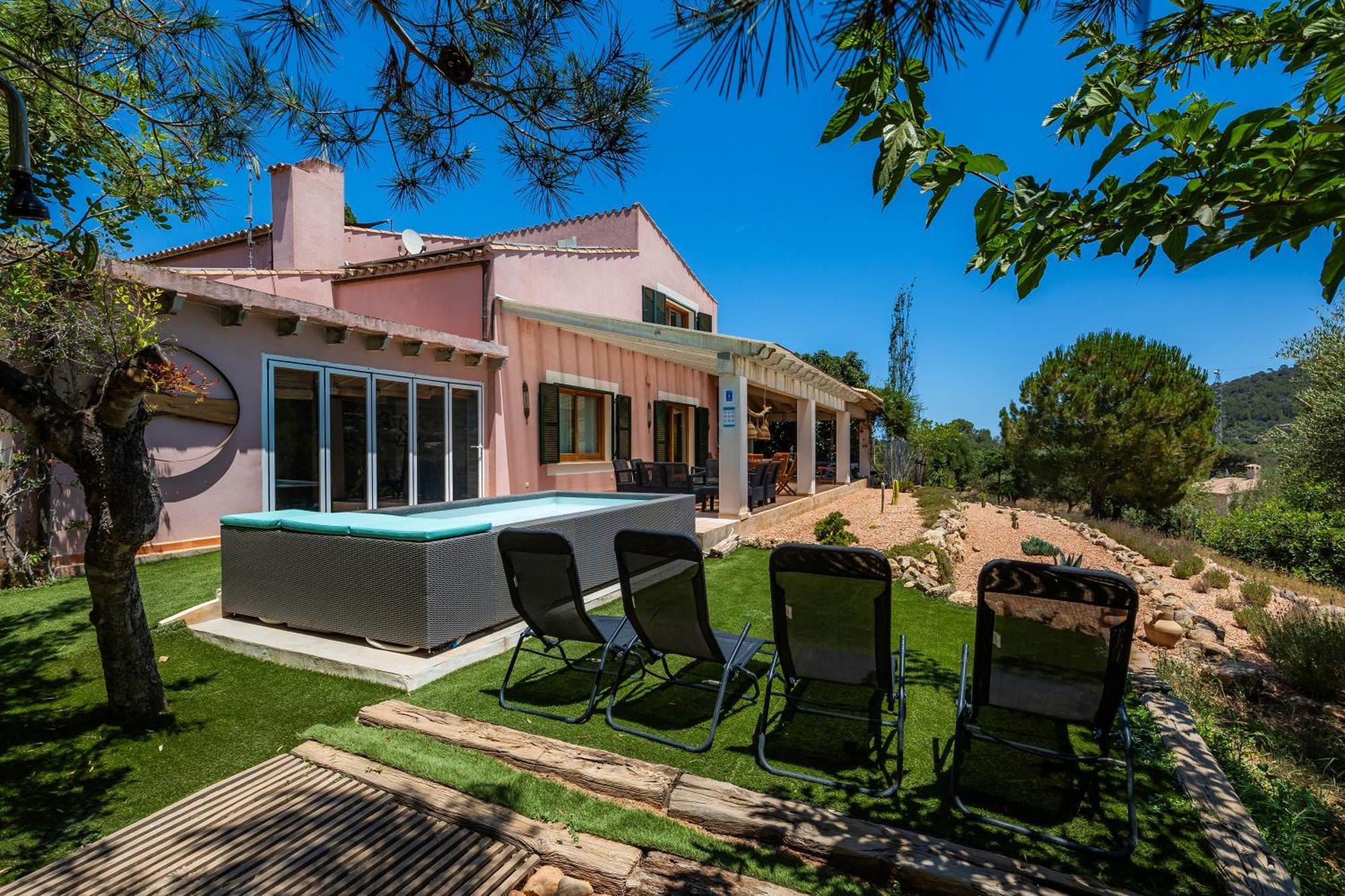 Ferienhaus Aires Del Tomir *